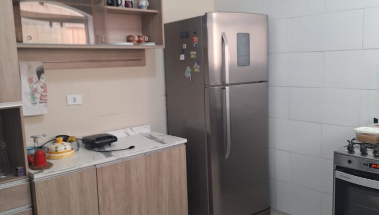 casa-3-dorm-suite-206m2-alto-do-ipiranga-anexo-edicula-suite-sala-cozinha-venda-mogi (18)