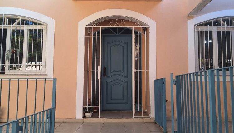 casa-3-dorm-suite-206m2-alto-do-ipiranga-anexo-edicula-suite-sala-cozinha-venda-mogi (4)
