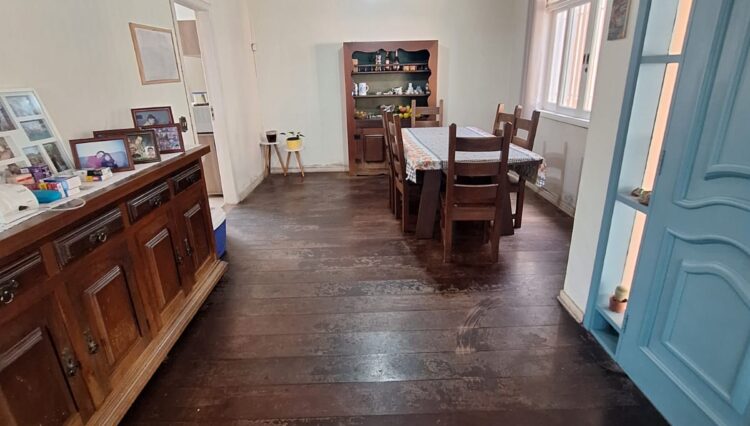 casa-3-dorm-suite-206m2-alto-do-ipiranga-anexo-edicula-suite-sala-cozinha-venda-mogi (8)