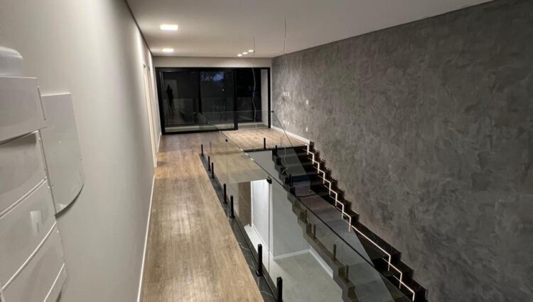 sobrado-luxo-mosaico-essence-cezar-de-souza-mogi-3-suites-área-gourmet-piscina-274m2 (3)