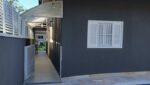 casa-térrea-3-dorm-aruã-venda-ar-condicionado-lareira-piscina-churrasq (4)