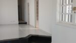 casa-térrea-3-dorm-aruã-venda-ar-condicionado-lareira-piscina-churrasq (6)